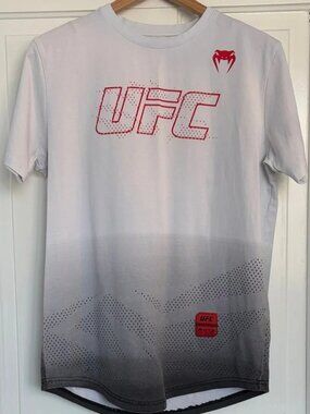 Venum UFC Red and Gray Label T-Shirt Size Medium